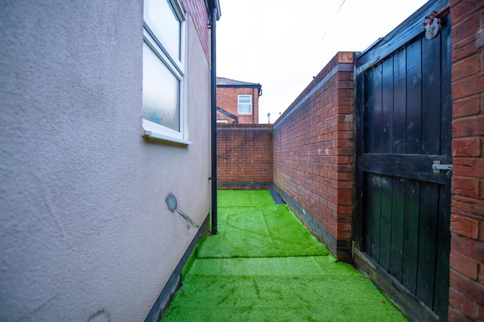 Lovely City Home + Free Parking Manchester Exterior foto